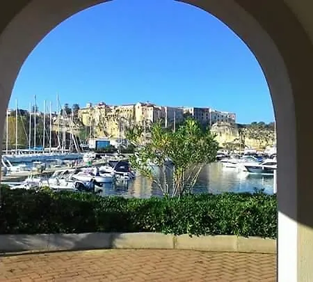 Il Quadrifoglio Alojamento de Acomodação e Pequeno-almoço Tropea